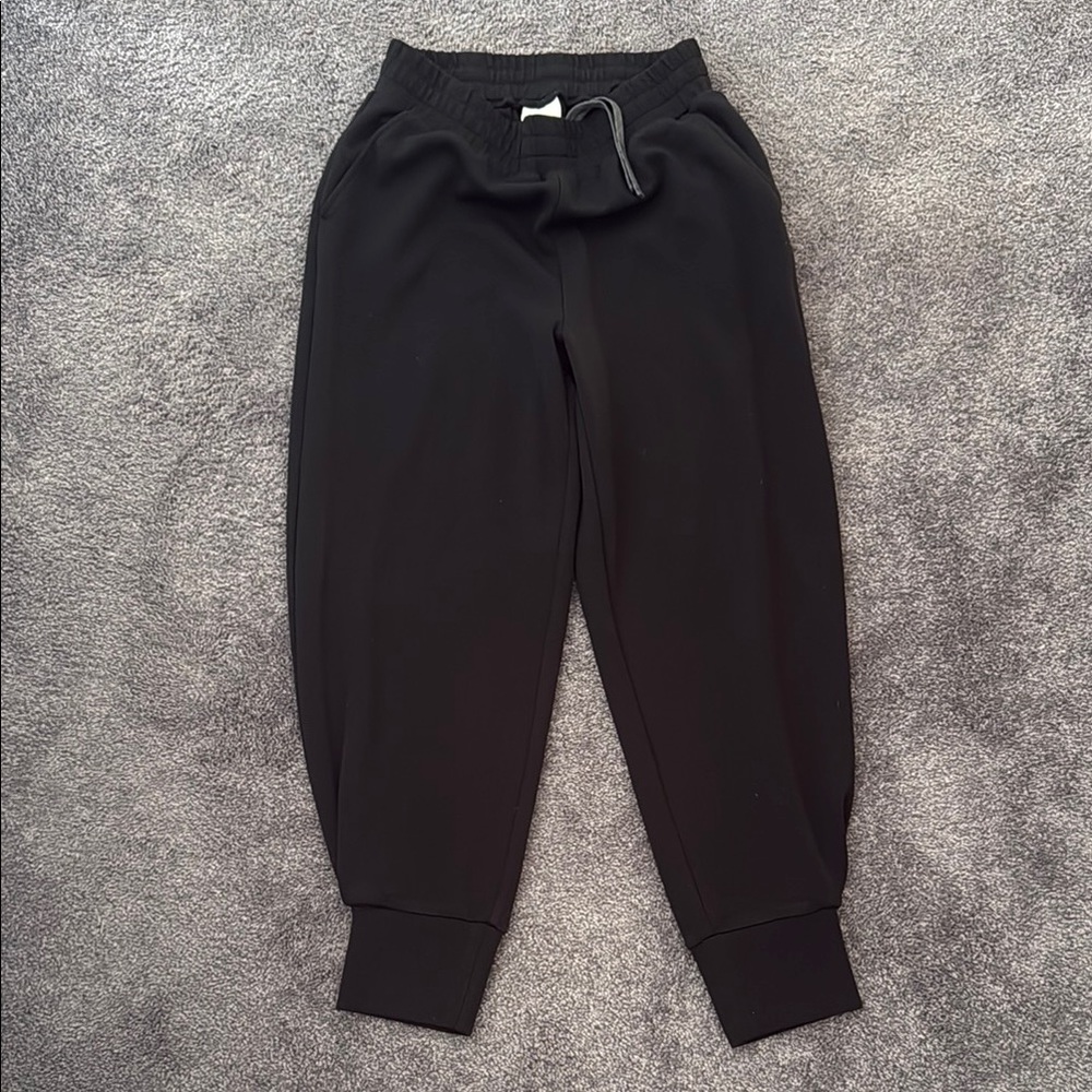 Varley “The Relaxed Pant” 27.5 Inseam